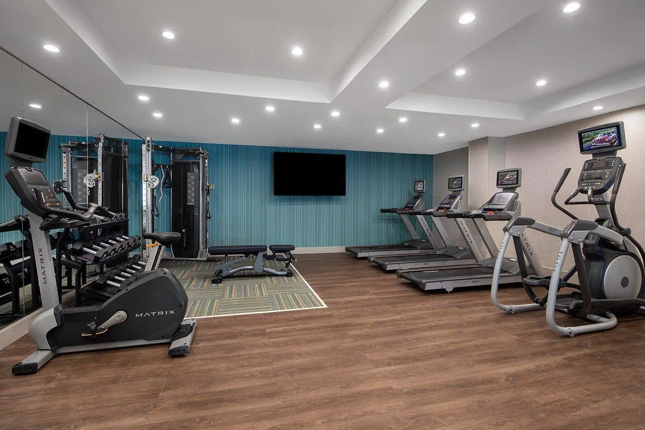 Holiday Inn Express & Suites Woodside Laguardia Airport New York 3*,  United States